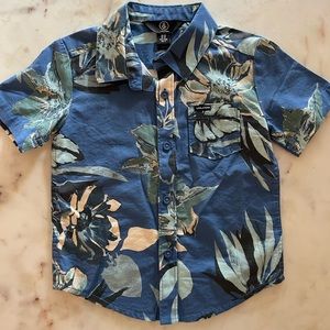 Volcom toddler Hawaiian button down. Never worn, size 3T